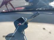 ✅ 1998 Volvo S70 T5 • VIN: YV1LS5372W2552538 • Lot: 43013285. Wystawiony na IAAI z przebiegiem 71 961 mil. Bezpłatny archiwum sprzedaży aukcyjnych z USA i szczegółowy raport historii pojazdu na DreamBid. Zdjęcie 11.