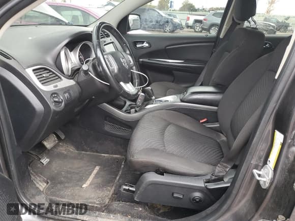 ✅ 2015 Dodge Journey SXT • VIN: 3C4PDDBG8FT652736 • Lot: 86462605. Wystawiony na Copart z przebiegiem 135 564 mil. Bezpłatny archiwum sprzedaży aukcyjnych z USA i szczegółowy raport historii pojazdu na DreamBid. Zdjęcie 7.