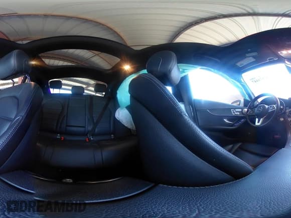 ✅ 2020 Mercedes-Benz C 300 • VIN: W1KWF8EB6LR594861 • Lot: 42874447. Wystawiony na IAAI z przebiegiem 54 402 mil. Bezpłatny archiwum sprzedaży aukcyjnych z USA i szczegółowy raport historii pojazdu na DreamBid. Zdjęcie 18.