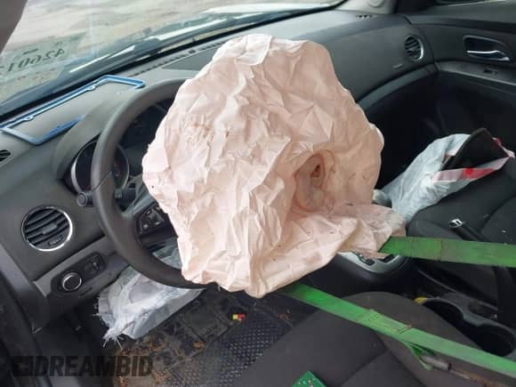 2015 Chevrolet Cruze LT z VIN 1G1PC5SB7F7269798, wystawiony jako IAAI lot #42601286 z przebiegiem Nie podano mil oraz . Historia ofert i sprzedaży dostępna na DreamBid. Obrazek 11.