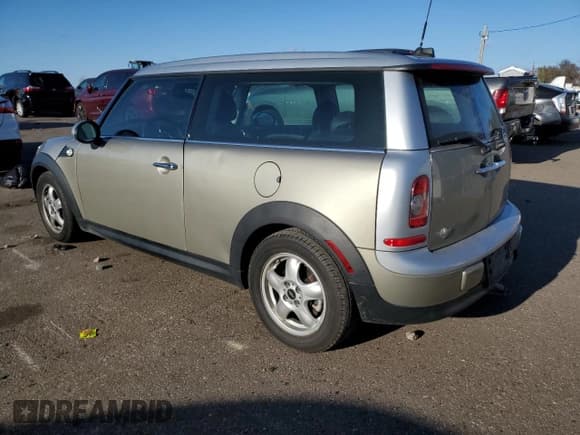 ✅ 2008 MINI Clubman • VIN: WMWML33578TJ46369 • Lot: 92269325. Wystawiony na Copart z przebiegiem 126 324 mil. Bezpłatny archiwum sprzedaży aukcyjnych z USA i szczegółowy raport historii pojazdu na DreamBid. Zdjęcie 2.