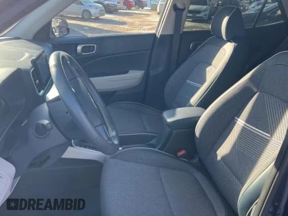 ✅ 2023 Hyundai Venue SEL • VIN: KMHRC8A35PU270586 • Lot: 88478755. Listed on Copart with 18,103 mi. Free auction sales archive from the USA and detailed vehicle history report at DreamBid. Image 5.