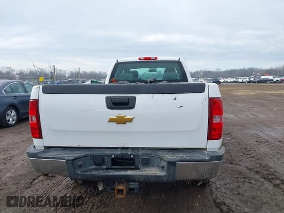 ✅ 2013 Chevrolet Silverado 2500HD Work Truck • VIN: 1GC2KVCG0DZ347760 • Lot: 41652339. Listed on IAAI with 130,873 mi. Free auction sales archive from the USA and detailed vehicle history report at DreamBid. Image 16.