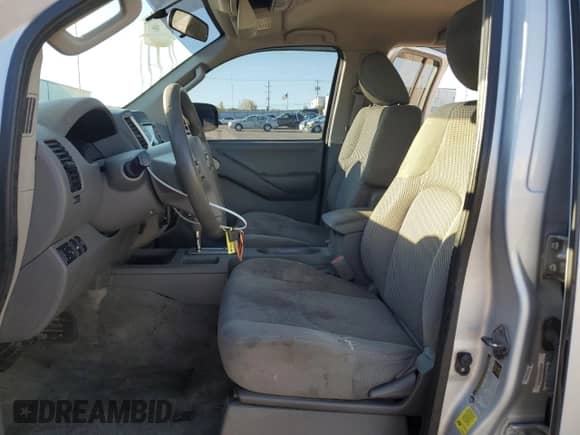 2013 Nissan Frontier SV z VIN 1N6AD0EV1DN717865, wystawiony jako Copart lot #90035175 z przebiegiem 201 730 mil mil oraz Czysty tytuł • Clean title. Historia ofert i sprzedaży dostępna na DreamBid. Obrazek 7.