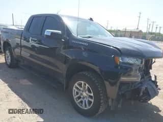 2020 Chevrolet Silverado 1500 LT z VIN 1GCRYDEK5LZ318049, wystawiony jako IAAI lot #42749930 z przebiegiem 70 503 mil mil oraz . Historia ofert i sprzedaży dostępna na DreamBid. Obrazek 1.