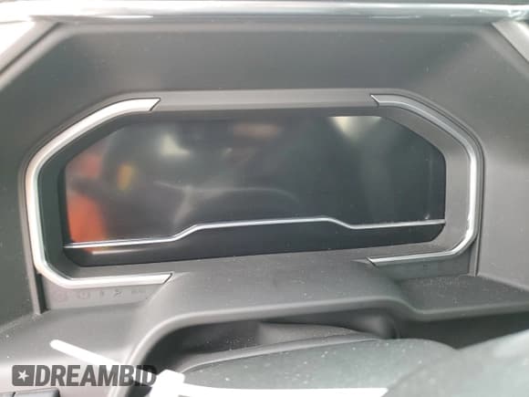 ✅ 2024 GMC Sierra 3500HD Denali • VIN: 1GT49WEY9RF106062 • Lot: 74111274. Wystawiony na Copart z przebiegiem Nie podano. Bezpłatny archiwum sprzedaży aukcyjnych z USA i szczegółowy raport historii pojazdu na DreamBid. Zdjęcie 9.