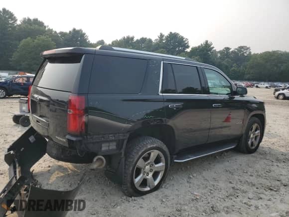 2020 Chevrolet Tahoe Premier with VIN 1GNSKCKC4LR131225, listed as a Copart auction lot 67462765 with 140,817 mi miles and Salvage title. Bid and sale history available at DreamBid. Image 3.