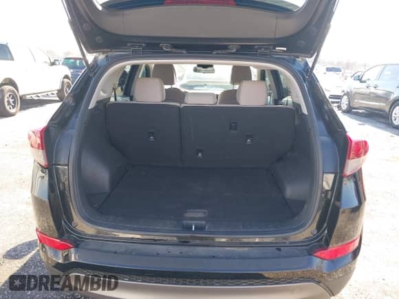 2016 Hyundai Tucson Limited z VIN KM8J33A27GU237225, wystawiony jako IAAI lot #41223497 z przebiegiem 158 986 mil mil oraz . Historia ofert i sprzedaży dostępna na DreamBid. Obrazek 17.