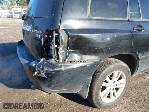 ✅ 2007 Toyota Highlander • VIN: JTEHW21A570034526 • Лот: 43757577. Опубликован ранее на IAAI с пробегом 223 401 миль. Бесплатный доступ к архиву аукционных продаж из США и подробный отчёт об истории автомобиля на DreamBid. Изображение 6.