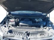 ✅ 2021 Chevrolet Suburban Z71 • VIN: 1GNSKDKD8MR403503 • Lot: 40291130. Wystawiony na IAAI z przebiegiem Nie podano. Bezpłatny archiwum sprzedaży aukcyjnych z USA i szczegółowy raport historii pojazdu na DreamBid. Zdjęcie 10.