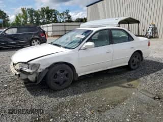 2000 Honda Accord EX с VIN 1HGCG6679YA137588, выставлен на аукционе Copart как лот 68476555 с пробегом 292 941 миль миль и Списание • Salvage title. История ставок и продаж доступна на DreamBid. Изображение 1.
