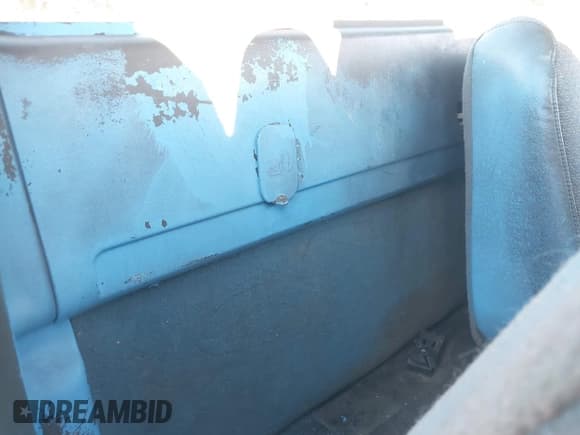 ✅ 2006 Chevrolet Silverado 1500 Work Truck • VIN: 3GCEC14X76G218791 • Lot: 43416765. Listed on IAAI with 352,074 mi. Free auction sales archive from the USA and detailed vehicle history report at DreamBid. Image 8.