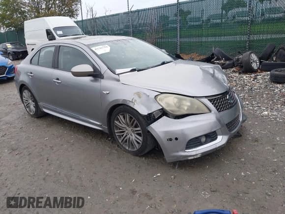 ✅ 2012 Suzuki Kizashi GTS Sport • VIN: JS2RF9A63C6100100 • Лот: 43384994. Опубликован ранее на IAAI с пробегом 114 145 миль. Бесплатный доступ к архиву аукционных продаж из США и подробный отчёт об истории автомобиля на DreamBid. Изображение 1.