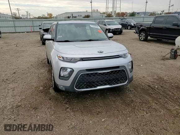 ✅ 2020 Kia Soul S • VIN: KNDJ23AU2L7116491 • Lot: 91259785. Listed on Copart with 93,967 mi. Free auction sales archive from the USA and detailed vehicle history report at DreamBid. Image 13.