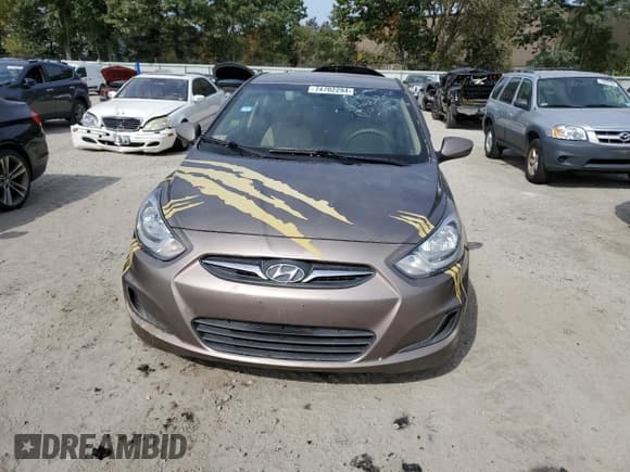 ✅ 2014 Hyundai Accent GLS • VIN: KMHCT4AE7EU728142 • Lot: 74702294. Wystawiony na Copart z przebiegiem 179 902 mil. Bezpłatny archiwum sprzedaży aukcyjnych z USA i szczegółowy raport historii pojazdu na DreamBid. Zdjęcie 5.