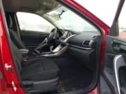 ✅ 2019 Mitsubishi Eclipse Cross ES • VIN: JA4AT3AA4KZ015761 • Лот: 43880156. Опубликован ранее на IAAI с пробегом 122 884 миль. Бесплатный доступ к архиву аукционных продаж из США и подробный отчёт об истории автомобиля на DreamBid. Изображение 5.