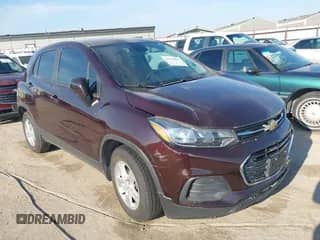 2020 Chevrolet Trax LS с VIN KL7CJKSB5LB352601, выставлен на аукционе IAAI как лот 43182021 с пробегом 59 415 миль миль и . История ставок и продаж доступна на DreamBid. Изображение 1.
