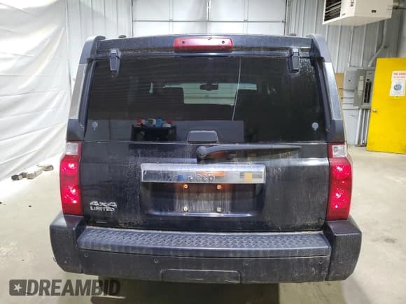 ✅ 2006 Jeep Commander Limited • VIN: 1J8HG58N36C352646 • Lot: 80848015. Wystawiony na Copart z przebiegiem 127 309 mil. Bezpłatny archiwum sprzedaży aukcyjnych z USA i szczegółowy raport historii pojazdu na DreamBid. Zdjęcie 6.