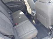 ✅ 2020 Chevrolet Equinox LT • VIN: 3GNAXKEVXLS536300 • Lot: 43320018. Wystawiony na IAAI z przebiegiem 70 298 mil. Bezpłatny archiwum sprzedaży aukcyjnych z USA i szczegółowy raport historii pojazdu na DreamBid. Zdjęcie 8.