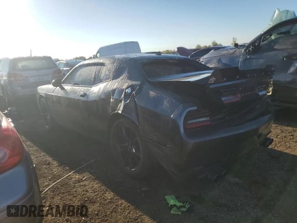 ✅ 2017 Dodge Challenger R/T • VIN: 2C3CDZBT0HH531692 • Лот: 82260175. Опубликован ранее на Copart с пробегом 154 639 миль. Бесплатный доступ к архиву аукционных продаж из США и подробный отчёт об истории автомобиля на DreamBid. Изображение 2.