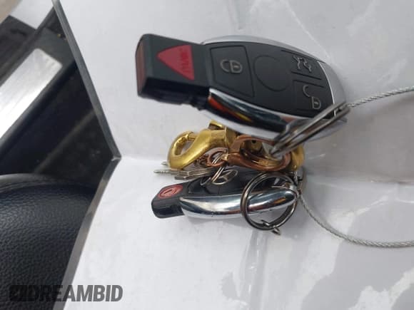 ✅ 2007 Mercedes-Benz M 350 • VIN: 4JGBB86E97A223173 • Лот: 43587675. Опубликован ранее на IAAI с пробегом 205 082 миль. Бесплатный доступ к архиву аукционных продаж из США и подробный отчёт об истории автомобиля на DreamBid. Изображение 11.