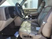 ✅ 2001 Chevrolet Suburban LT • VIN: 3GNFK16T71G220669 • Лот: 55098935. Опубликован ранее на Copart с пробегом Не указан. Бесплатный доступ к архиву аукционных продаж из США и подробный отчёт об истории автомобиля на DreamBid. Изображение 7.