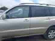 2001 Toyota Highlander z VIN JTEGF21A010014509, wystawiony jako IAAI lot #41512700 z przebiegiem 165 065 mil mil oraz . Historia ofert i sprzedaży dostępna na DreamBid. Obrazek 15.