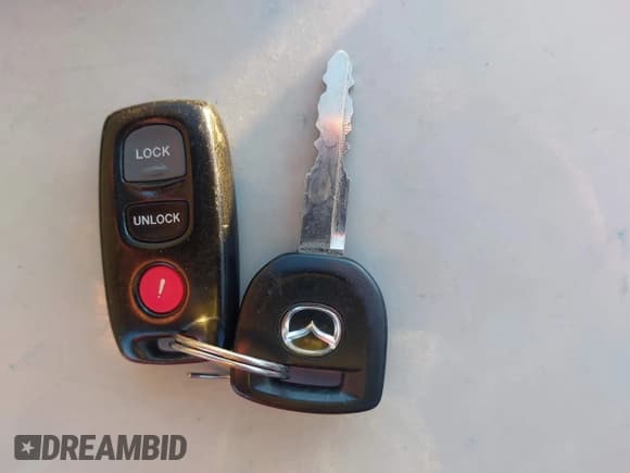 ✅ 2004 Mazda 3 s • VIN: JM1BK323341188752 • Лот: 43746460. Опубликован ранее на IAAI с пробегом 232 725 миль. Бесплатный доступ к архиву аукционных продаж из США и подробный отчёт об истории автомобиля на DreamBid. Изображение 11.