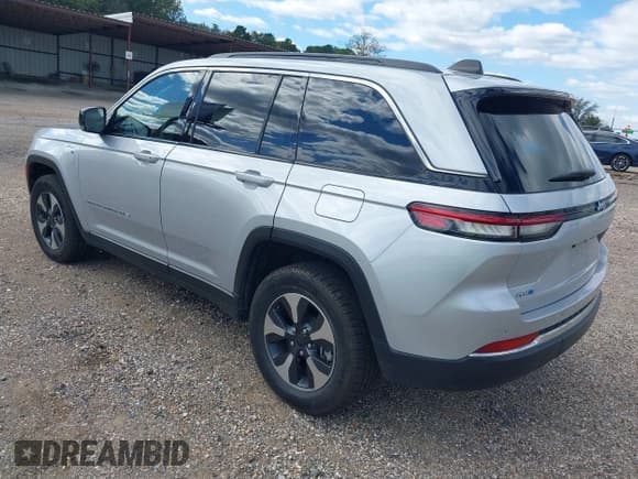 ✅ 2024 Jeep Grand Cherokee • VIN: 1C4RJYB62RC115893 • Lot: 43459345. Listed on IAAI with 50,239 mi. Free auction sales archive from the USA and detailed vehicle history report at DreamBid. Image 3.