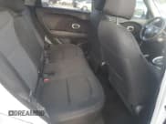 ✅ 2019 Kia Soul + • VIN: KNDJP3A53K7910473 • Lot: 90272355. Wystawiony na Copart z przebiegiem 160 257 mil. Bezpłatny archiwum sprzedaży aukcyjnych z USA i szczegółowy raport historii pojazdu na DreamBid. Zdjęcie 11.