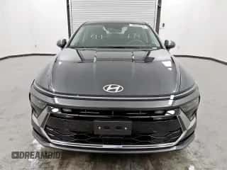 2025 Hyundai Sonata SEL with VIN KMHL64JA9SA479196, listed as a Copart auction lot 84302555 with 8,251 mi miles and Salvage title. Bid and sale history available at DreamBid. Image 5.