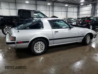 ✅ 1985 Mazda RX-7 • VIN: JM1FB3327F0881937 • Lot: 74971764. Wystawiony na Copart z przebiegiem 271 129 mil. Bezpłatny archiwum sprzedaży aukcyjnych z USA i szczegółowy raport historii pojazdu na DreamBid. Zdjęcie 3.