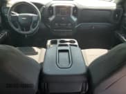 ✅ 2020 Chevrolet Silverado 1500 Custom • VIN: 1GCPWBEH0LZ332026 • Lot: 68916944. Wystawiony na Copart z przebiegiem 59 635 mil. Bezpłatny archiwum sprzedaży aukcyjnych z USA i szczegółowy raport historii pojazdu na DreamBid. Zdjęcie 8.