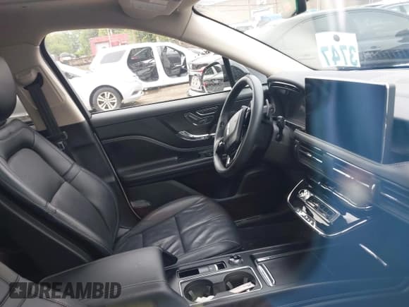 ✅ 2023 Lincoln Corsair Reserve • VIN: 5LMCJ2DA1PUL14129 • Lot: 43025425. Wystawiony na IAAI z przebiegiem 48 250 mil. Bezpłatny archiwum sprzedaży aukcyjnych z USA i szczegółowy raport historii pojazdu na DreamBid. Zdjęcie 5.