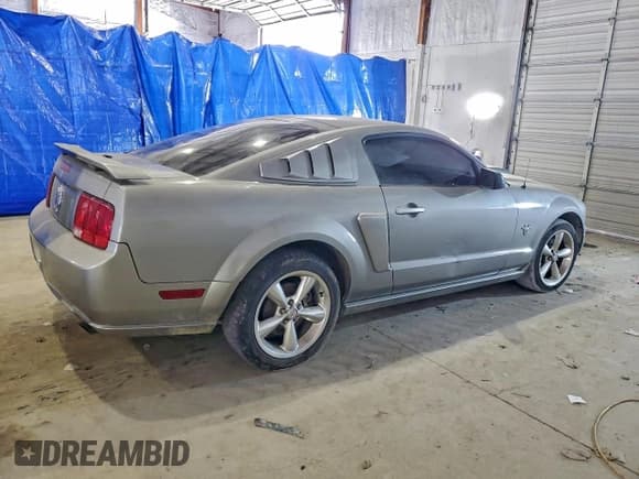 ✅ 2009 Ford Mustang GT • VIN: 1ZVHT82H995145580 • Лот: 96566365. Опубликован ранее на Copart с пробегом 97 809 миль. Бесплатный доступ к архиву аукционных продаж из США и подробный отчёт об истории автомобиля на DreamBid. Изображение 3.