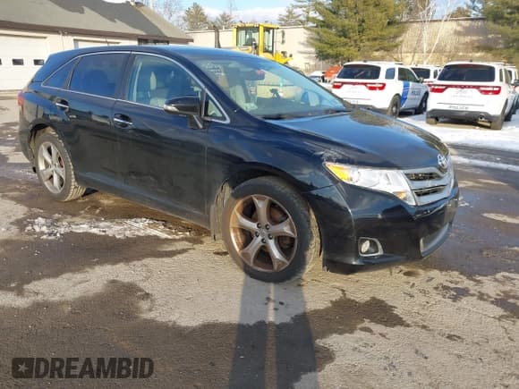 ✅ 2013 Toyota Venza LE • VIN: 4T3BK3BB6DU083857 • Lot: 41395672. Listed on IAAI with 101,615 mi. Free auction sales archive from the USA and detailed vehicle history report at DreamBid. Image 1.