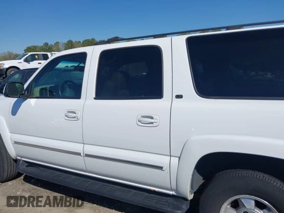 ✅ 2003 Chevrolet Suburban LS • VIN: 3GNEC16Z43G263429 • Лот: 41881059. Опубликован ранее на IAAI с пробегом 213 314 миль. Бесплатный доступ к архиву аукционных продаж из США и подробный отчёт об истории автомобиля на DreamBid. Изображение 14.