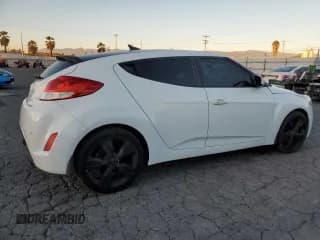 ✅ 2013 Hyundai Veloster w/Black Int • VIN: KMHTC6AD2DU141638 • Lot: 84566784. Wystawiony na Copart z przebiegiem 160 447 mil. Bezpłatny archiwum sprzedaży aukcyjnych z USA i szczegółowy raport historii pojazdu na DreamBid. Zdjęcie 3.