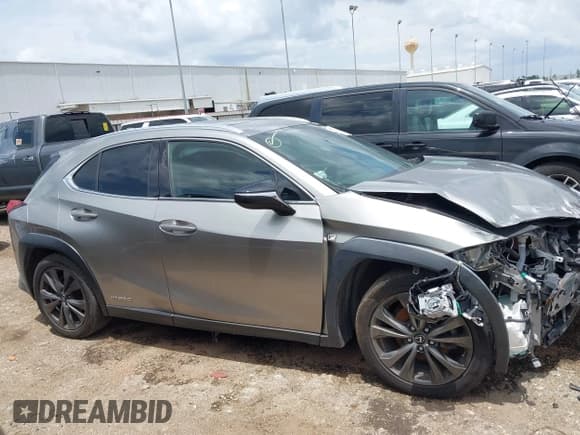 ✅ 2019 Lexus UX 250h • VIN: JTHU9JBH7K2012457 • Лот: 42470431. Опубликован ранее на IAAI с пробегом 106 089 миль. Бесплатный доступ к архиву аукционных продаж из США и подробный отчёт об истории автомобиля на DreamBid. Изображение 13.