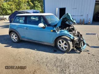 ✅ 2009 MINI Hardtop • VIN: WMWMF33589TW79985 • Lot: 90891475. Listed on Copart with 195,347 mi. Free auction sales archive from the USA and detailed vehicle history report at DreamBid. Image 4.