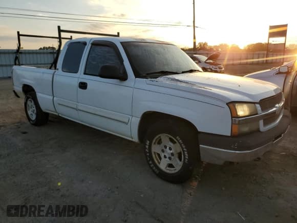 ✅ 2005 Chevrolet Silverado 1500 LS • VIN: 2GCEC19T751264330 • Лот: 82453064. Опубликован ранее на Copart с пробегом 212 148 миль. Бесплатный доступ к архиву аукционных продаж из США и подробный отчёт об истории автомобиля на DreamBid. Изображение 4.
