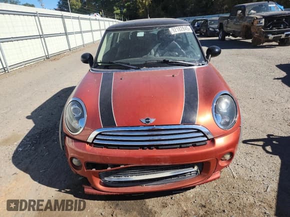 ✅ 2012 MINI Hardtop • VIN: WMWSU3C58CT256912 • Лот: 92182845. Опубликован ранее на Copart с пробегом 121 435 миль. Бесплатный доступ к архиву аукционных продаж из США и подробный отчёт об истории автомобиля на DreamBid. Изображение 5.