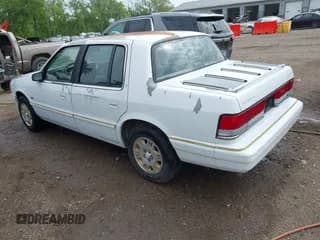 ✅ 1995 Plymouth Acclaim • VIN: 3P3AA4635ST566929 • Lot: 42258151. Wystawiony na IAAI z przebiegiem 89 155 mil. Bezpłatny archiwum sprzedaży aukcyjnych z USA i szczegółowy raport historii pojazdu na DreamBid. Zdjęcie 3.