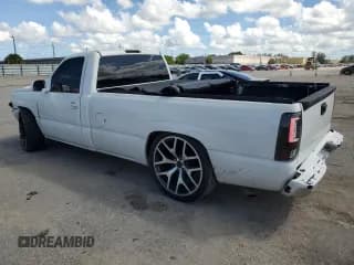 ✅ 2007 Chevrolet Silverado 1500 Work Truck • VIN: 1GCEC14X27Z170442 • Lot: 72950844. Listed on Copart with 213,958 mi. Free auction sales archive from the USA and detailed vehicle history report at DreamBid. Image 2.
