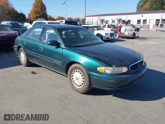 ✅ 2001 Buick Century Custom • VIN: 2G4WS52J711238629 • Lot: 43622557. Wystawiony na IAAI z przebiegiem 130 095 mil. Bezpłatny archiwum sprzedaży aukcyjnych z USA i szczegółowy raport historii pojazdu na DreamBid. Zdjęcie 1.