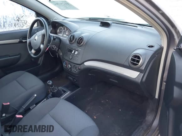 ✅ 2008 Chevrolet Aveo LS • VIN: KL1TD56678B252877 • Lot: 41755364. Wystawiony na IAAI z przebiegiem 127 186 mil. Bezpłatny archiwum sprzedaży aukcyjnych z USA i szczegółowy raport historii pojazdu na DreamBid. Zdjęcie 5.