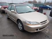 ✅ 2000 Honda Accord EX • VIN: 1HGCG1651YA059843 • Lot: 43712464. Listed on IAAI with 116,366 mi. Free auction sales archive from the USA and detailed vehicle history report at DreamBid. Image 1.