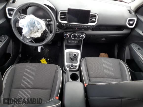 ✅ 2023 Hyundai Venue Limited • VIN: KMHRC8A3XPU241326 • Lot: 84228775. Listed on Copart with Not provided. Free auction sales archive from the USA and detailed vehicle history report at DreamBid. Image 8.