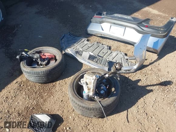 ✅ 2024 Ford Mustang GT Premium • VIN: 1FA6P8CF1R5428170 • Lot: 43697366. Listed on IAAI with 4,851 mi. Free auction sales archive from the USA and detailed vehicle history report at DreamBid. Image 12.