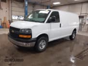 ✅ 2020 Chevrolet Express Cargo • VIN: 1GCWGAFP5L1266659 • Lot: 42067566. Wystawiony na IAAI z przebiegiem 122 413 mil. Bezpłatny archiwum sprzedaży aukcyjnych z USA i szczegółowy raport historii pojazdu na DreamBid. Zdjęcie 2.